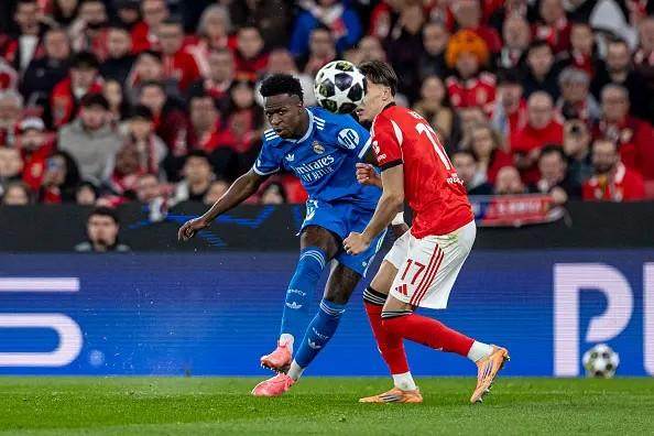 开云体育下载网址-世界波制胜投诉让比赛中断 熊皇助皇马抢得先机